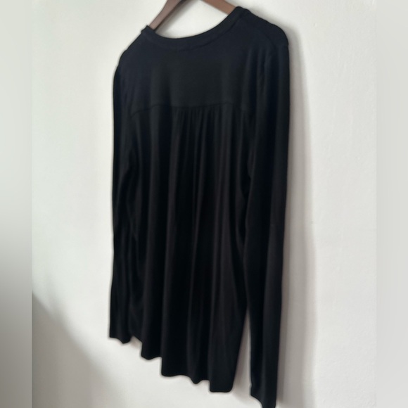 KUT From the Kloth Black Knit Long Sleeve V-Neck Top -Women’s Medium - Picture 8 of 8